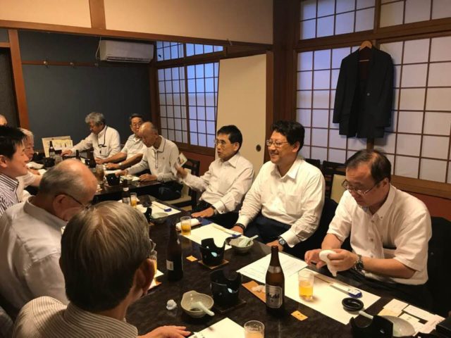 私の税理士後援会の総会日です(^_^)