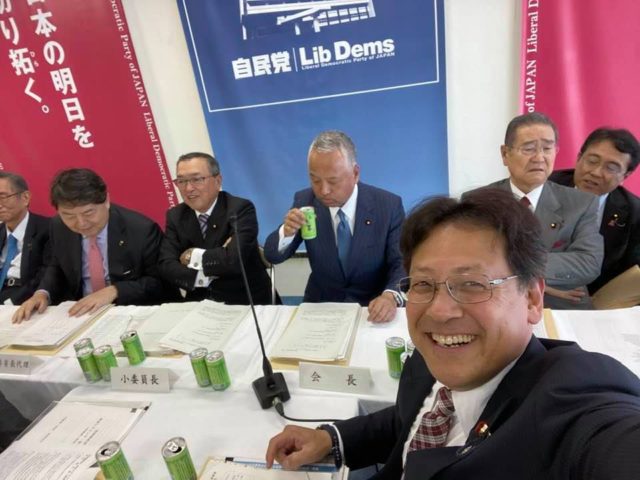 自民党本部の来年度税制調査会が始まりました。