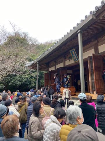 転法輪寺さんで鬼追い式でした。