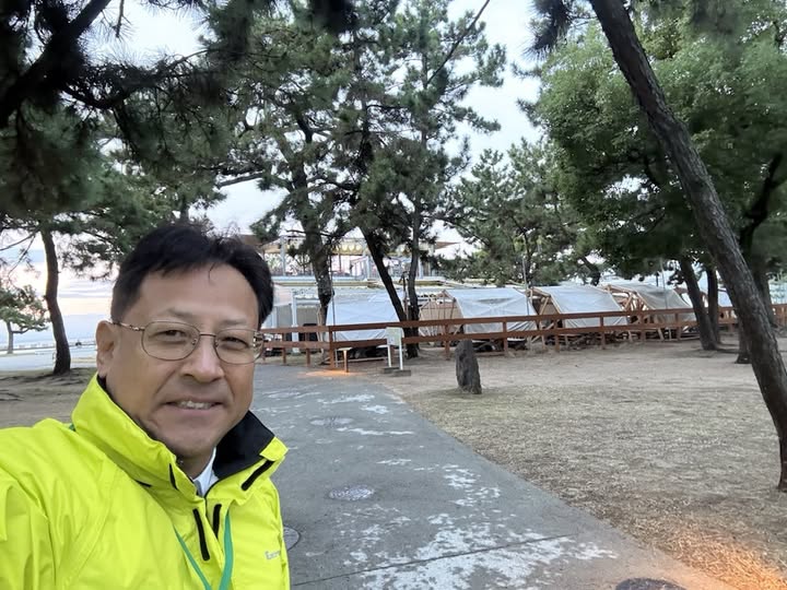 雨も上がって晴れています