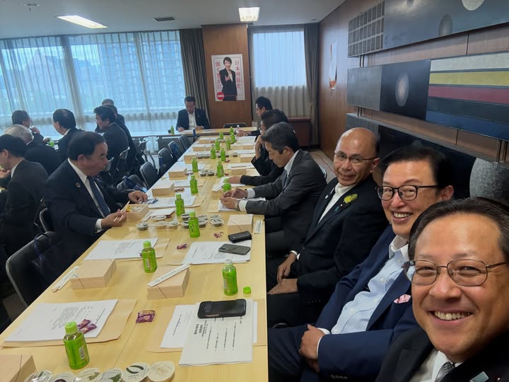 今朝は、『漬物振興議員連盟』からスタートです‼️