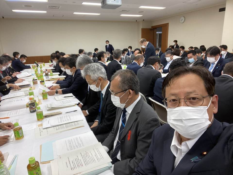 朝一番から、水産部会・水産総合調査会です。