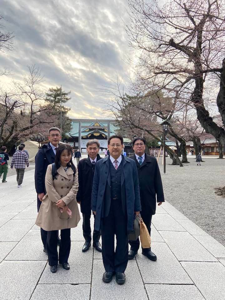 靖国神社にお参りさせて頂きました。