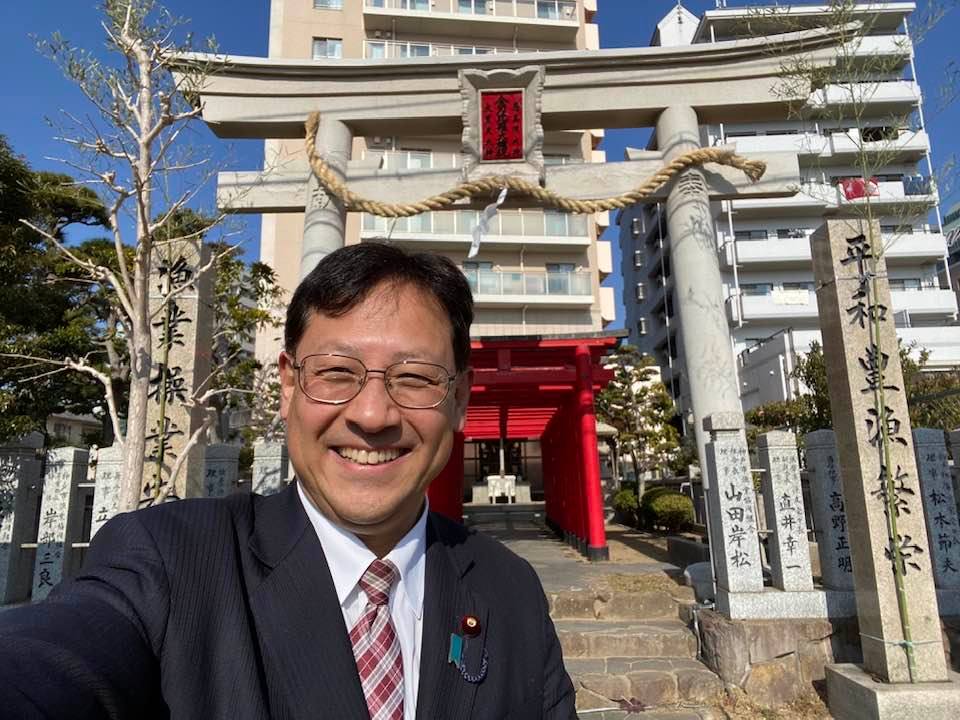 地元で愛されている海神社です。