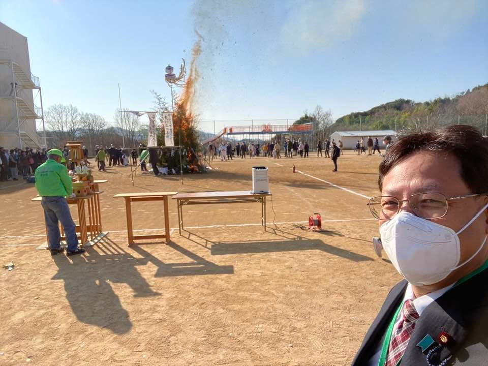 多井畑小学校で、とんど祭り🤗🌸