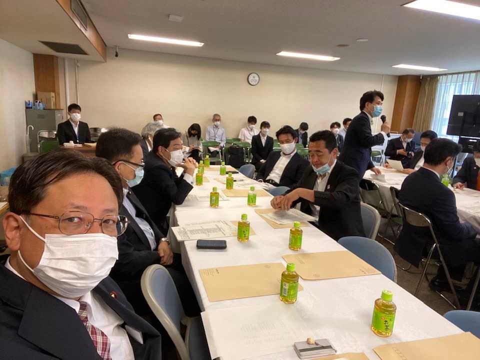 『水産部会』に出席しています。