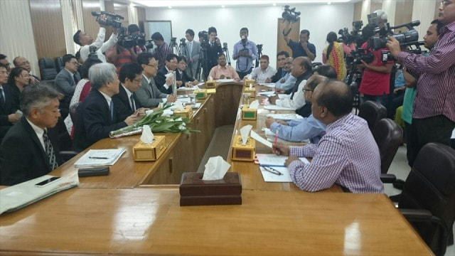 バングラデシュにて政府要人との会談を行いました。